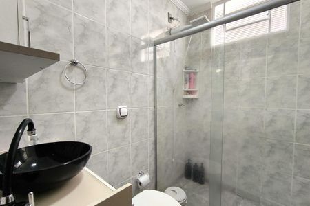 Casa à venda com 99m², 2 quartos e 2 vagasBanheiro