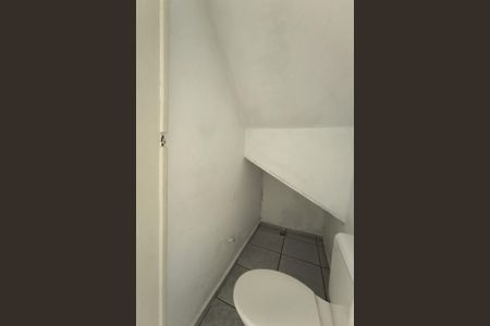 Casa à venda com 99m², 2 quartos e 2 vagasLavabo