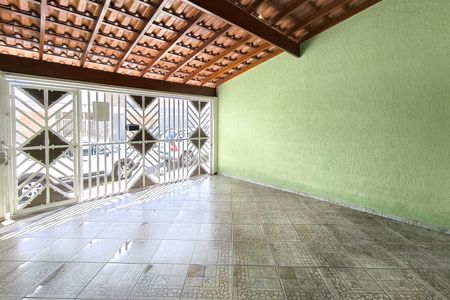 Casa à venda com 99m², 2 quartos e 2 vagasGaragem