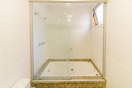 Apartamento à venda com 133m², 3 quartos e 2 vagasBanheiro da suite 2 (master)