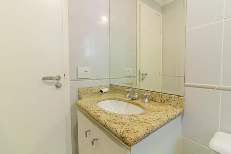 Apartamento à venda com 133m², 3 quartos e 2 vagasBanheiro da suite 1