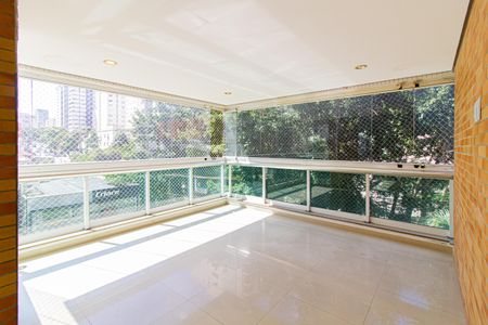 Apartamento à venda com 133m², 3 quartos e 2 vagasVaranda Estendida