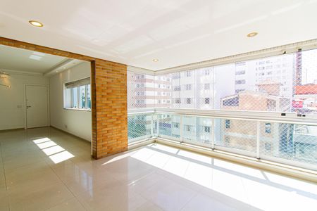 Apartamento à venda com 133m², 3 quartos e 2 vagasVaranda Estendida