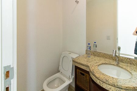 Apartamento à venda com 133m², 3 quartos e 2 vagasBanheiro da suite 3