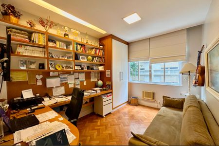 Apartamento à venda com 136m², 3 quartos e sem vaga Apartamento à venda com 136m², 3 quartos e sem vagaQuarto 2 - Suite