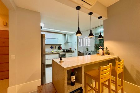 Apartamento à venda com 136m², 3 quartos e sem vaga Apartamento à venda com 136m², 3 quartos e sem vagaCozinha