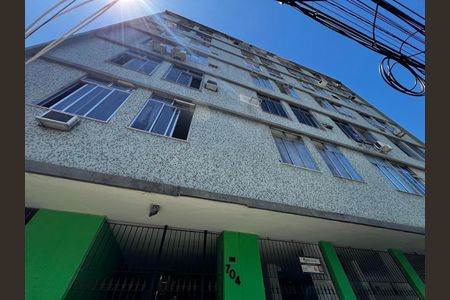 Apartamento para alugar com 74m², 2 quartos e sem vaga Apartamento para alugar com 74m², 2 quartos e sem vagaFachada