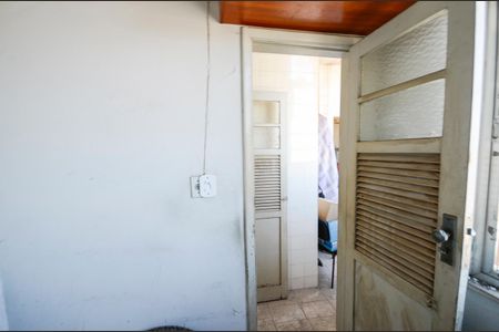 Apartamento para alugar com 74m², 2 quartos e sem vaga Apartamento para alugar com 74m², 2 quartos e sem vagaQuarto de Serviço