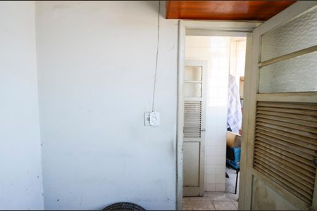 Apartamento para alugar com 74m², 2 quartos e sem vaga Apartamento para alugar com 74m², 2 quartos e sem vagaQuarto de Serviço