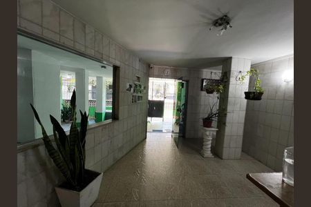 Apartamento para alugar com 74m², 2 quartos e sem vaga Apartamento para alugar com 74m², 2 quartos e sem vagaHall