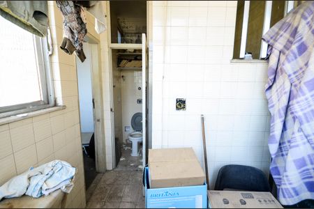 Apartamento para alugar com 74m², 2 quartos e sem vaga Apartamento para alugar com 74m², 2 quartos e sem vagaÁrea de Serviço