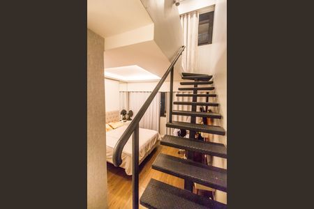 Apartamento à venda com 52m², 1 quarto e 1 vagaEscada