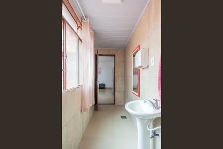 Casa à venda com 300m², 3 quartos e 6 vagasBanheiro do Quarto 1