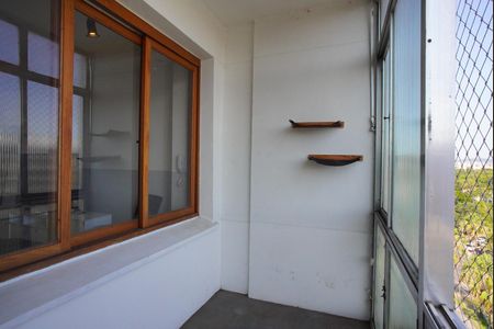 Apartamento à venda com 126m², 3 quartos e sem vagaVaranda