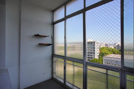 Apartamento à venda com 126m², 3 quartos e sem vagaVaranda