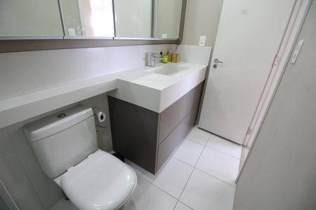 Apartamento para alugar com 85m², 2 quartos e 1 vagaSuíte 2 - Banheiro