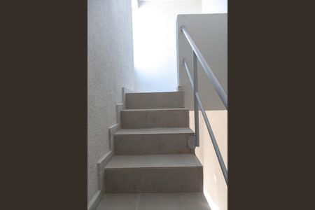 Apartamento para alugar com 52m², 2 quartos e 1 vagaEscada