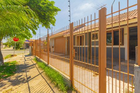 Casa à venda com 150m², 1 quarto e 3 vagas Casa à venda com 150m², 1 quarto e 3 vagasVista da Rua