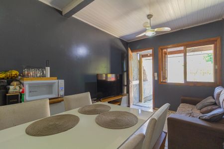 Casa à venda com 150m², 1 quarto e 3 vagas Casa à venda com 150m², 1 quarto e 3 vagasSala/Cozinha