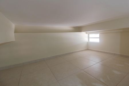 Studio para alugar com 30m², 1 quarto e 1 vagaAcima da escadaria