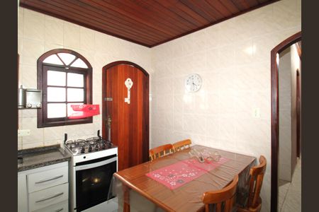 Casa à venda com 300m², 5 quartos e 2 vagasCasa 2 - Cozinha
