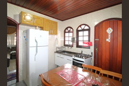 Casa à venda com 300m², 5 quartos e 2 vagasCasa 2 - Cozinha