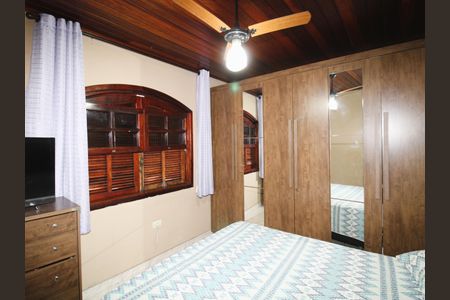 Casa à venda com 300m², 5 quartos e 2 vagasCasa 2 - Quarto 1