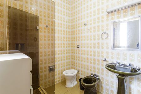 Casa à venda com 405m², 4 quartos e 7 vagasBanheiro 1