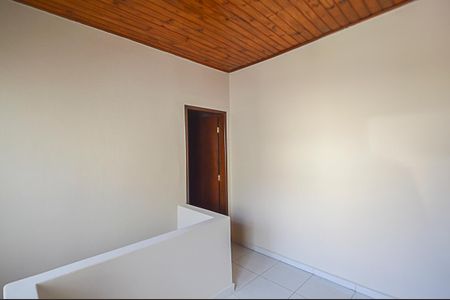 Casa para alugar com 90m², 2 quartos e sem vagaSala