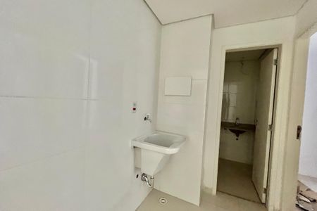 Apartamento à venda com 33m², 2 quartos e sem vaga Apartamento à venda com 33m², 2 quartos e sem vagaÁrea de Serviço