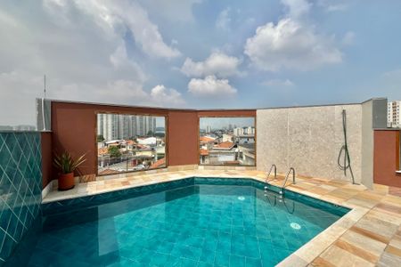 Apartamento à venda com 33m², 2 quartos e sem vaga Apartamento à venda com 33m², 2 quartos e sem vagaÁrea comum - Piscina