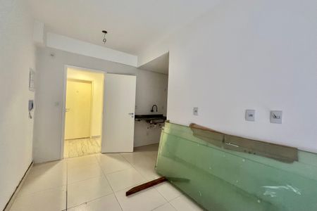 Apartamento à venda com 33m², 2 quartos e sem vaga Apartamento à venda com 33m², 2 quartos e sem vagaSala