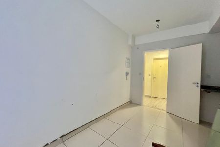 Apartamento à venda com 33m², 2 quartos e sem vaga Apartamento à venda com 33m², 2 quartos e sem vagaSala