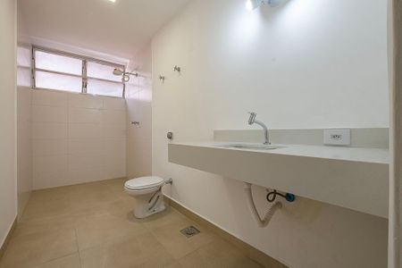 Apartamento para alugar com 198m², 3 quartos e 2 vagasBanheiro