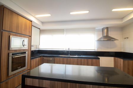 Apartamento à venda com 442m², 4 quartos e 6 vagasCozinha