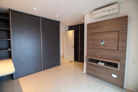 Apartamento à venda com 442m², 4 quartos e 6 vagasSuíte 1