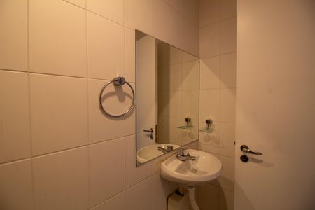 Apartamento à venda com 442m², 4 quartos e 6 vagasBanheiro de Serviço