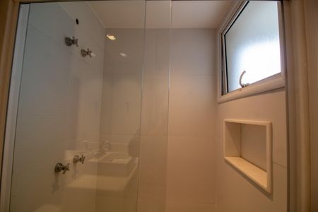 Apartamento à venda com 442m², 4 quartos e 6 vagasBanheiro da Suíte 1