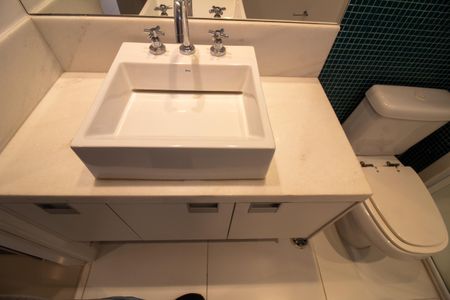 Apartamento à venda com 442m², 4 quartos e 6 vagasBanheiro da Suíte 1