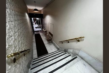 Apartamento à venda com 71m², 2 quartos e sem vaga Apartamento à venda com 71m², 2 quartos e sem vagaHall