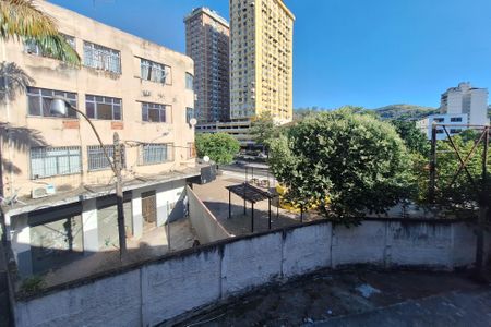 Apartamento à venda com 65m², 2 quartos e 1 vagaSala