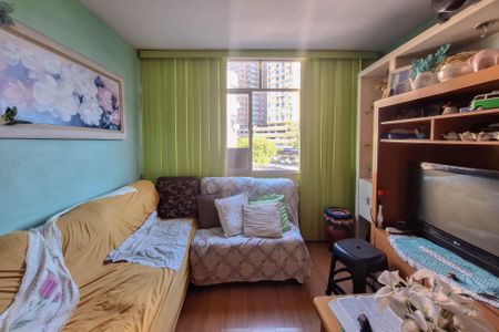 Apartamento à venda com 65m², 2 quartos e 1 vagaSala