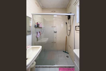 Casa à venda com 187m², 3 quartos e 2 vagas Casa à venda com 187m², 3 quartos e 2 vagasBanheiro Social