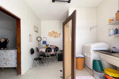 Casa à venda com 187m², 3 quartos e 2 vagas Casa à venda com 187m², 3 quartos e 2 vagasÁrea de Serviço