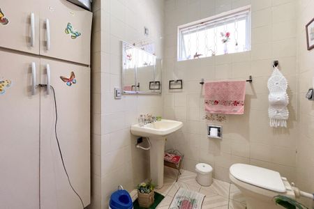 Casa à venda com 187m², 3 quartos e 2 vagas Casa à venda com 187m², 3 quartos e 2 vagasLavabo