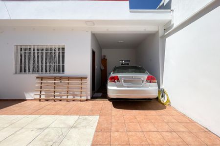 Casa à venda com 187m², 3 quartos e 2 vagas Casa à venda com 187m², 3 quartos e 2 vagasGaragem