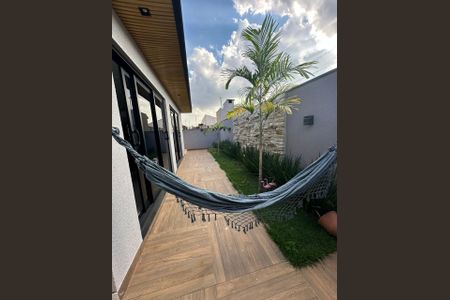 Casa de condomínio à venda com 400m², 4 quartos e 5 vagas Casa de condomínio à venda com 400m², 4 quartos e 5 vagasQuintal