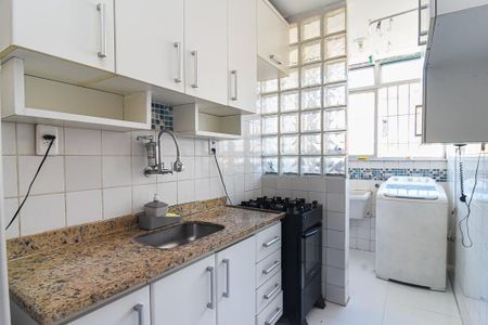 Apartamento à venda com 70m², 2 quartos e 2 vagasCozinha