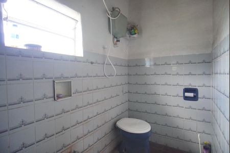 Casa à venda com 380m², 2 quartos e 2 vagasBanheiro