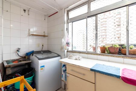 Apartamento à venda com 70m², 2 quartos e 1 vagaÁrea de Serviço
